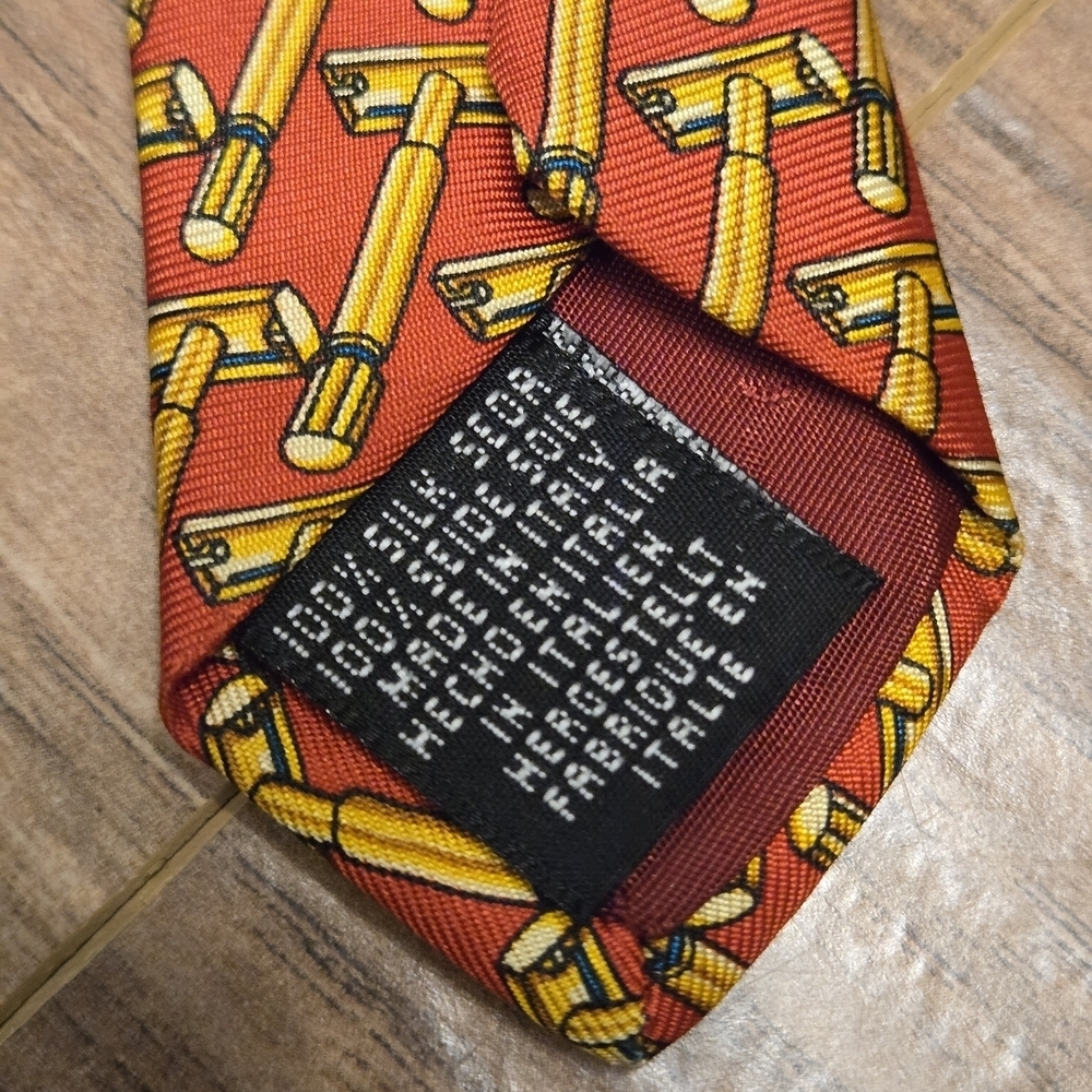 Beaufort For Tie Rack ~ Vibrant Orange Tie With Yellow Razor - Picture 4 of 4